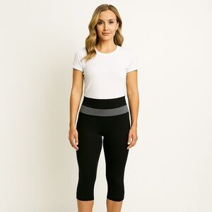 Champion Women's Black and Gray Capri Leggings Large